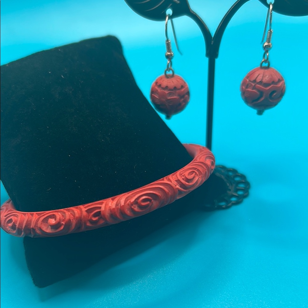 Elegant Carved Cinnabar Jewelry Set